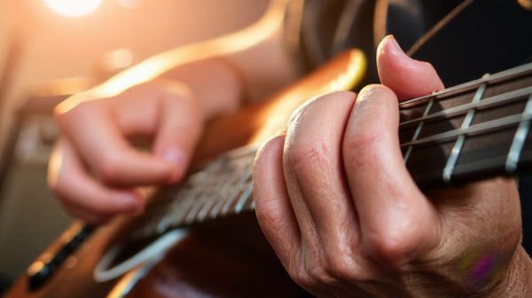 Découvrez notre guide expert pour les guitaristes passionnés